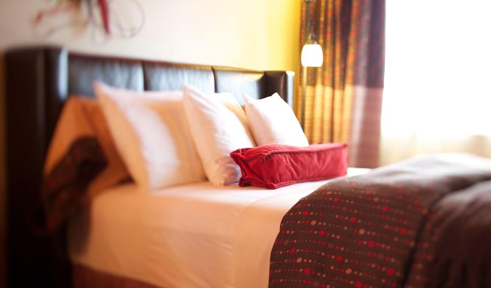 Hotel-Motel Drummond Дрюммондвилл Экстерьер фото