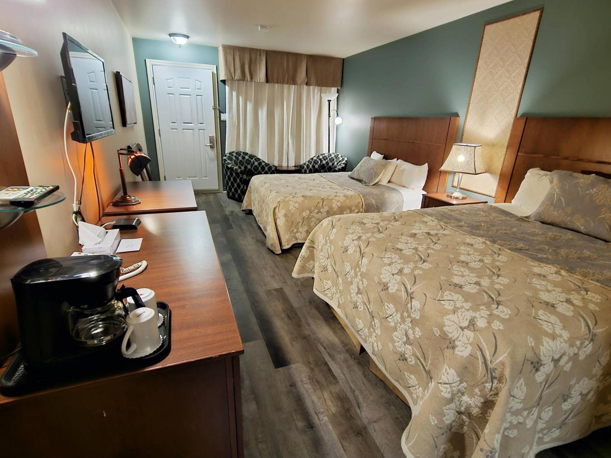 Hotel-Motel Drummond Дрюммондвилл Экстерьер фото